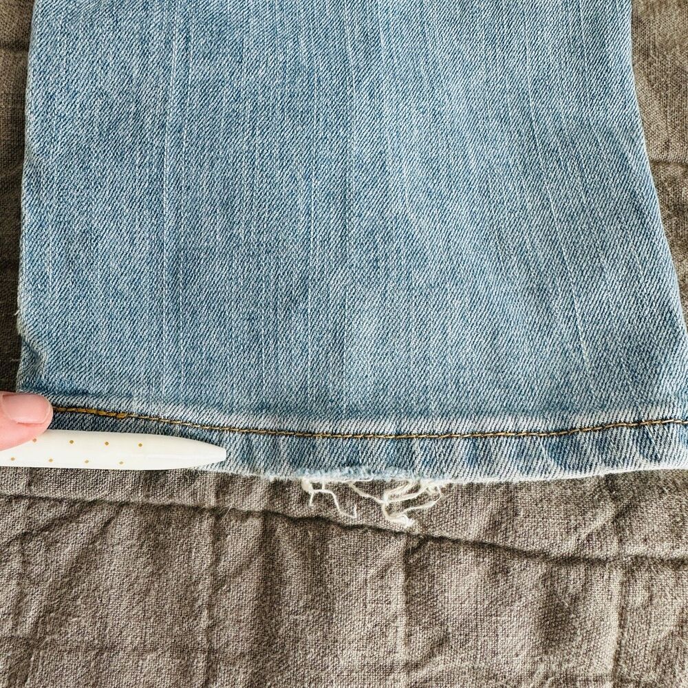 Levis 505 Women's Size 14M Light Wash Straight Leg Jeans Y2K Mom Denim Blue - Picture 8 of 9
